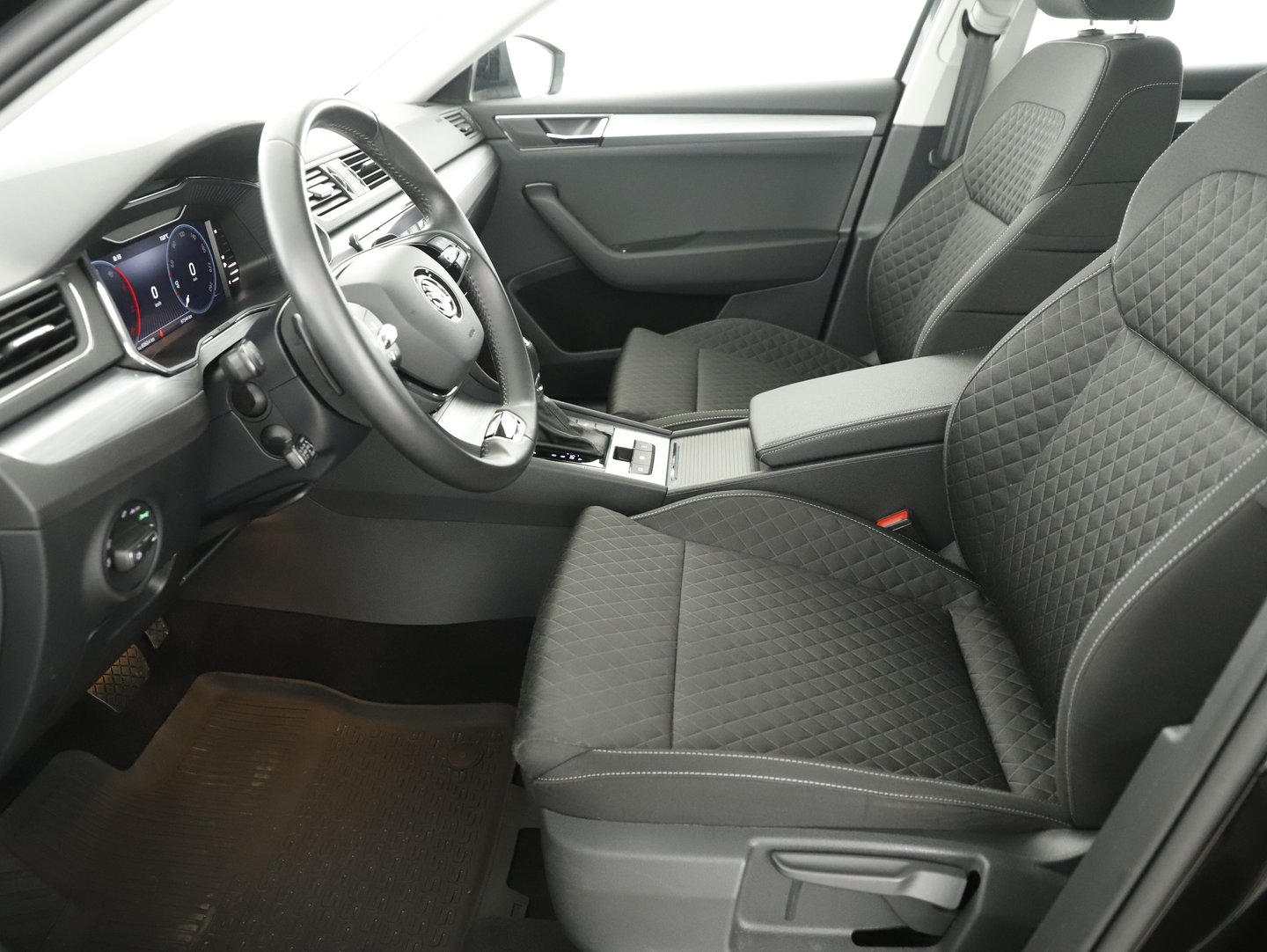 Škoda SUPERB Combi 4x4 Ambition TDI DSG | Bild 9 von 24