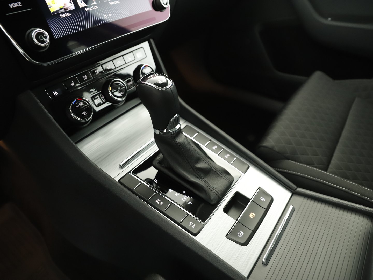 Škoda SUPERB Combi 4x4 Ambition TDI DSG | Bild 20 von 24