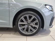 Thumbnail-Foto von Fahrzeug