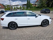 Škoda Octavia Combi Style TDI DSG in weiss - metallic