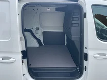 VW Caddy Cargo Maxi TDI 4MOTION in Candyweiß