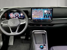 VW T-Roc Life eTSI DSG in Flame Red Dach Black Uni
