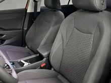 VW T-Roc Life eTSI DSG in Flame Red Dach Black Uni