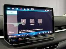 VW T-Roc Life eTSI DSG in Flame Red Dach Black Uni
