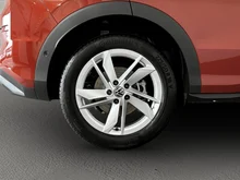 VW T-Roc Life eTSI DSG in Flame Red Dach Black Uni