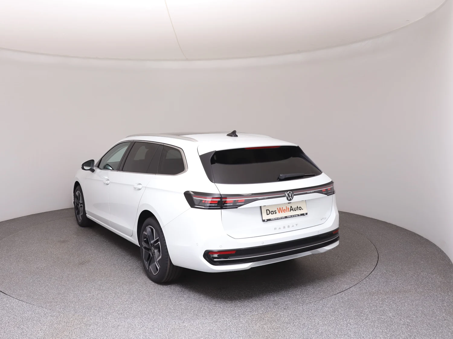 Bild eines VW Passat Variant Elegance eTSI DSG