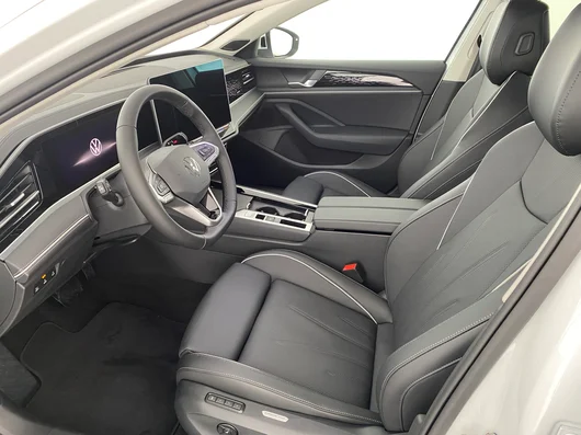 Bild eines VW Passat Variant Elegance eTSI DSG