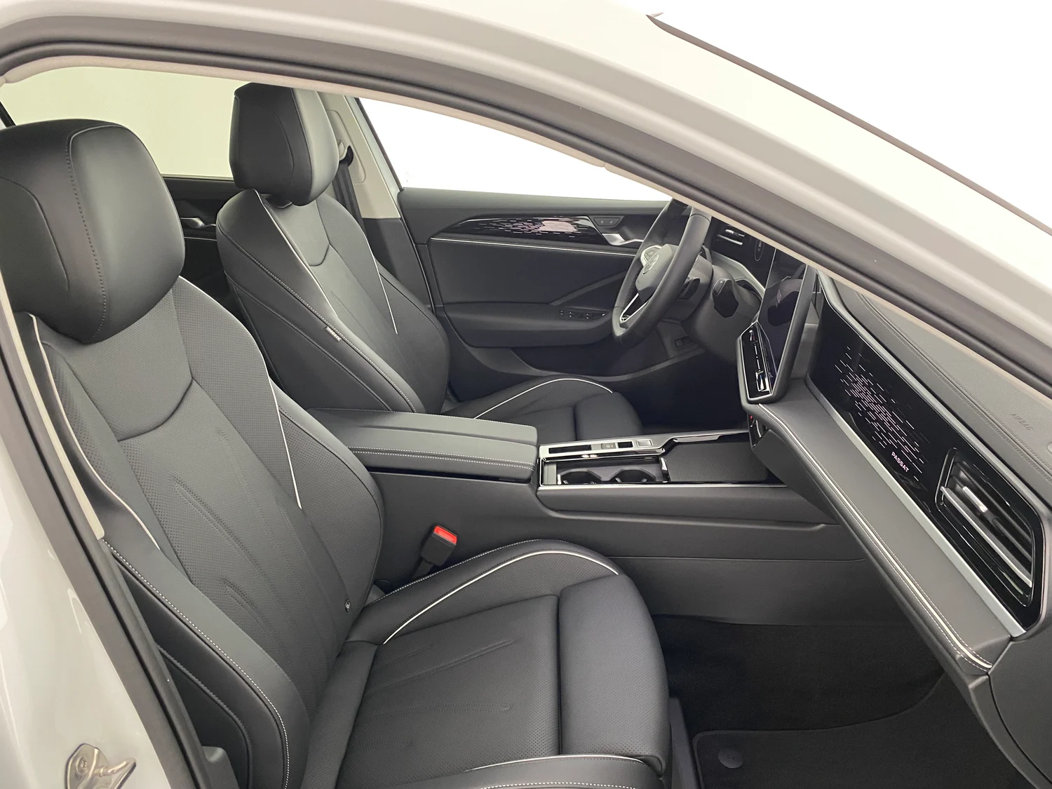 Bild eines VW Passat Variant Elegance eTSI DSG