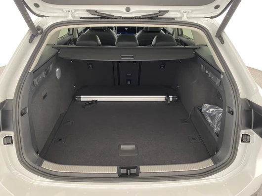 Bild eines VW Passat Variant Elegance eTSI DSG