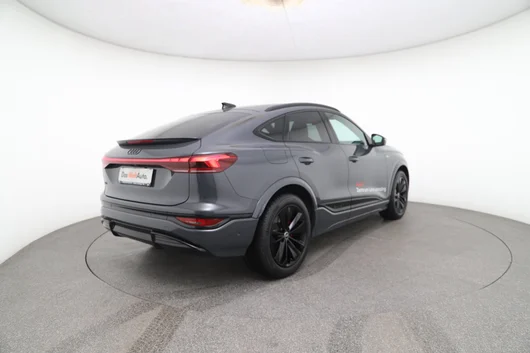 Bild eines Audi Q6 Sportback e-tron performance
