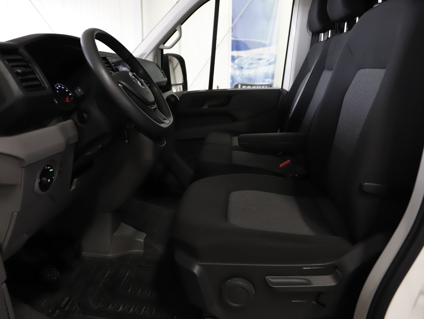 VW Crafter 35 Kastenwagen L3H3 TDI | Bild 4 von 25