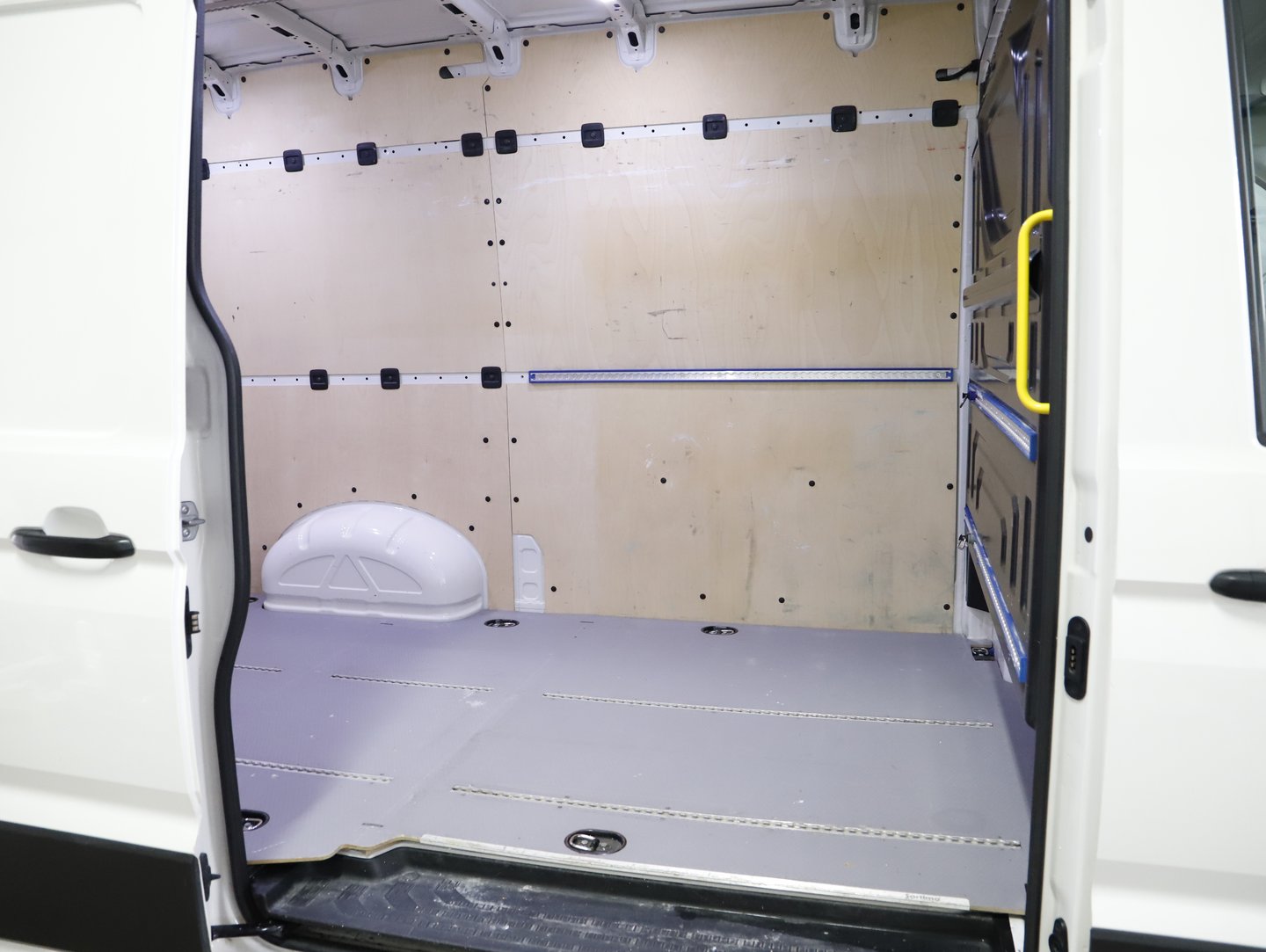 VW Crafter 35 Kastenwagen L3H3 TDI | Bild 19 von 25
