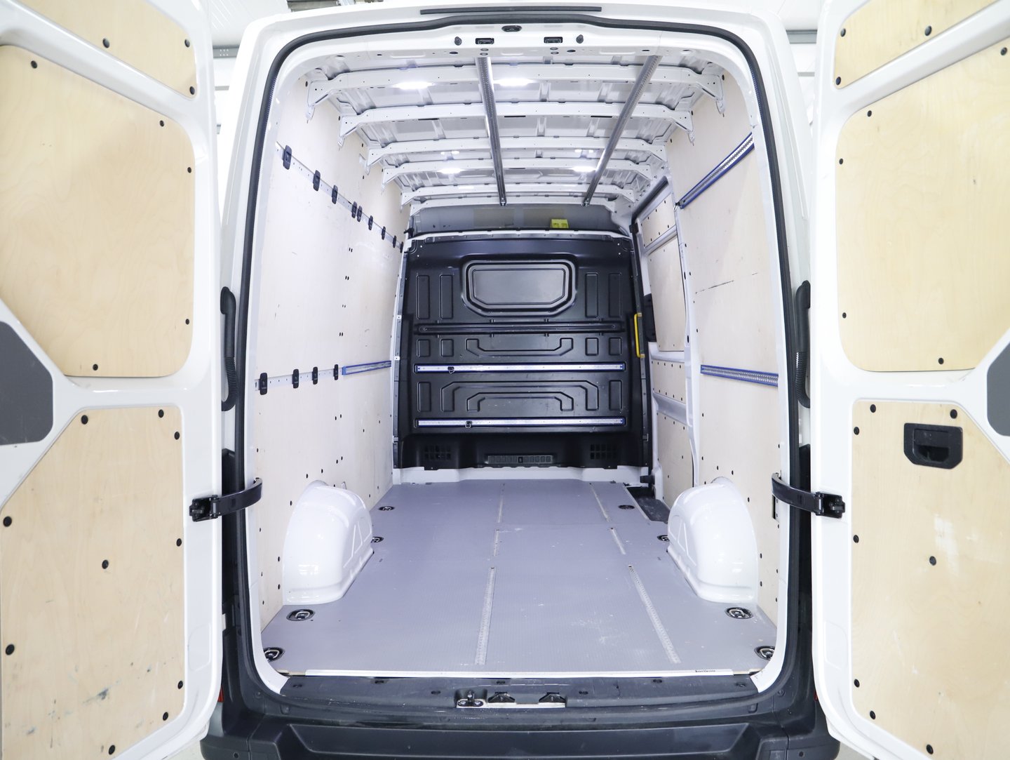 VW Crafter 35 Kastenwagen L3H3 TDI | Bild 21 von 25