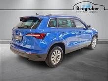 Škoda Karoq Selection TSI in Race-Blau Metallic