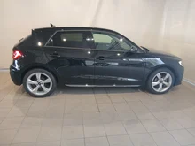 Audi A1 Sportback 25 TFSI intense in Mythosschwarz Metallic