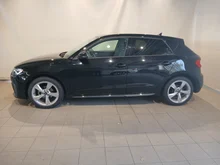 Audi A1 Sportback 25 TFSI intense in Mythosschwarz Metallic