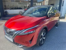 Nissan Qashqai 1,3 DIG-T MHEV N-Connecta in hellrot - metallic-perleffekt