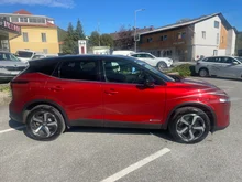 Nissan Qashqai 1,3 DIG-T MHEV N-Connecta in hellrot - metallic-perleffekt