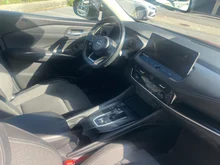 Nissan Qashqai 1,3 DIG-T MHEV N-Connecta in hellrot - metallic-perleffekt