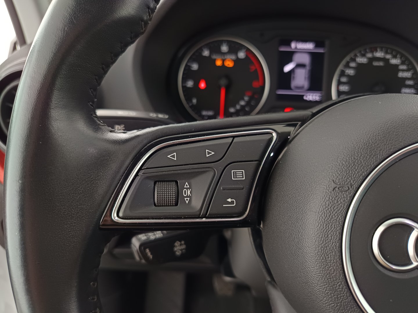 Audi Q2 1.0 TFSI Sport | Bild 17 von 32