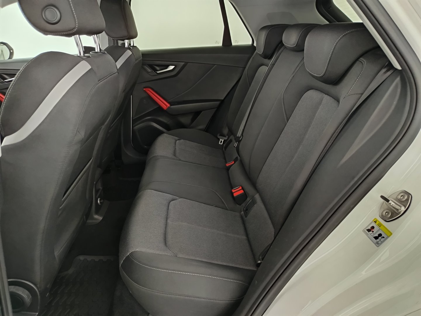 Audi Q2 1.0 TFSI Sport | Bild 28 von 32
