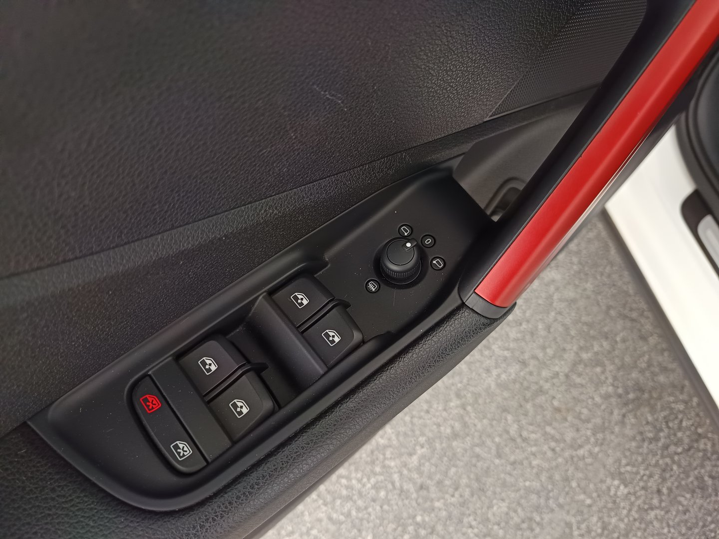 Audi Q2 1.0 TFSI Sport | Bild 12 von 32