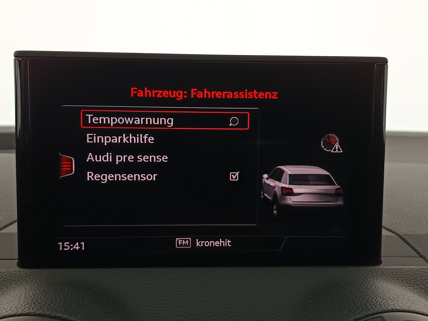 Audi Q2 1.0 TFSI Sport | Bild 22 von 32