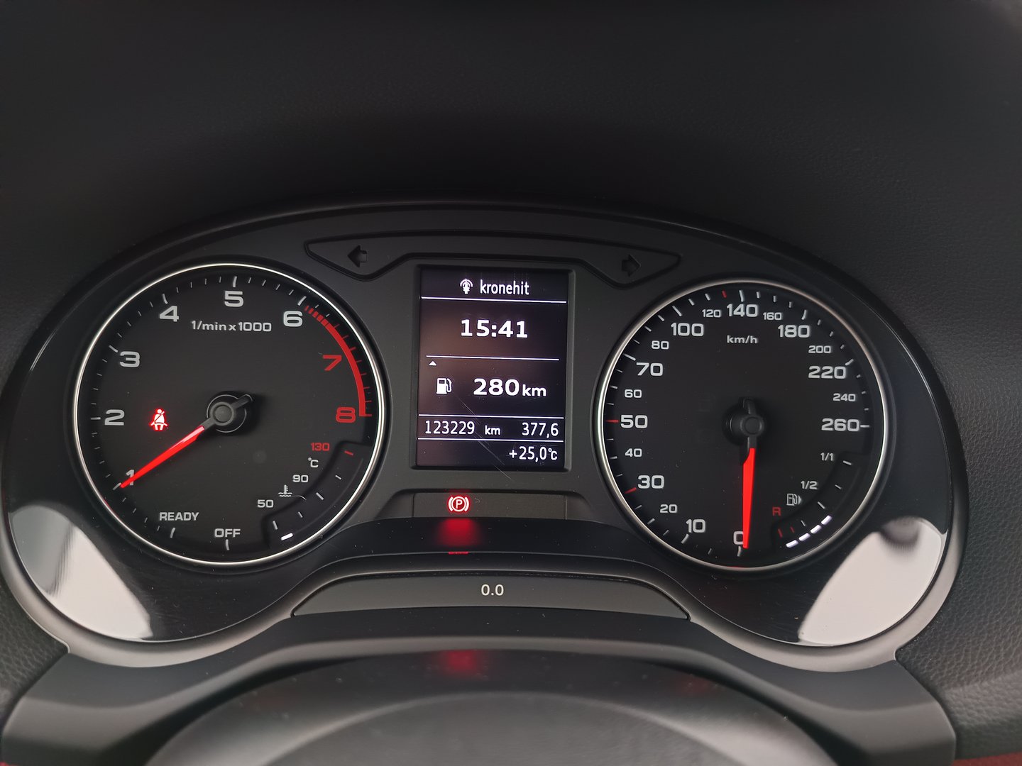 Audi Q2 1.0 TFSI Sport | Bild 16 von 32