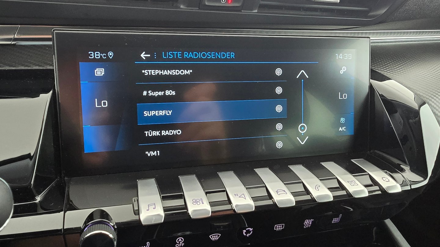 Peugeot 508 SW 1,5 BlueHDi 130 EAT8 S&S Allure Pack Aut. | Bild 17 von 22