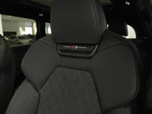 Audi Q6 e-tron quattro in Daytonagrau Perleffekt