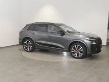 Audi Q6 e-tron quattro in Daytonagrau Perleffekt