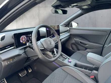 VW T-Roc R-Line eTSI DSG in Grenadillschwarz Metallic