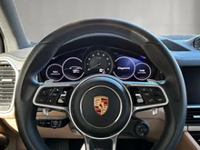 Porsche Cayenne E-Hybrid in cashmerebeigemetallic