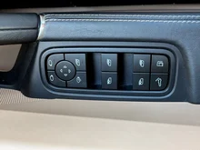 Porsche Cayenne E-Hybrid in cashmerebeigemetallic