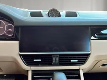 Porsche Cayenne E-Hybrid in cashmerebeigemetallic