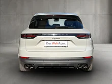 Porsche Cayenne E-Hybrid in cashmerebeigemetallic