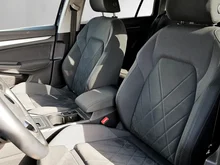 VW Golf Variant Life TDI DSG in Atlantic Blue Metallic
