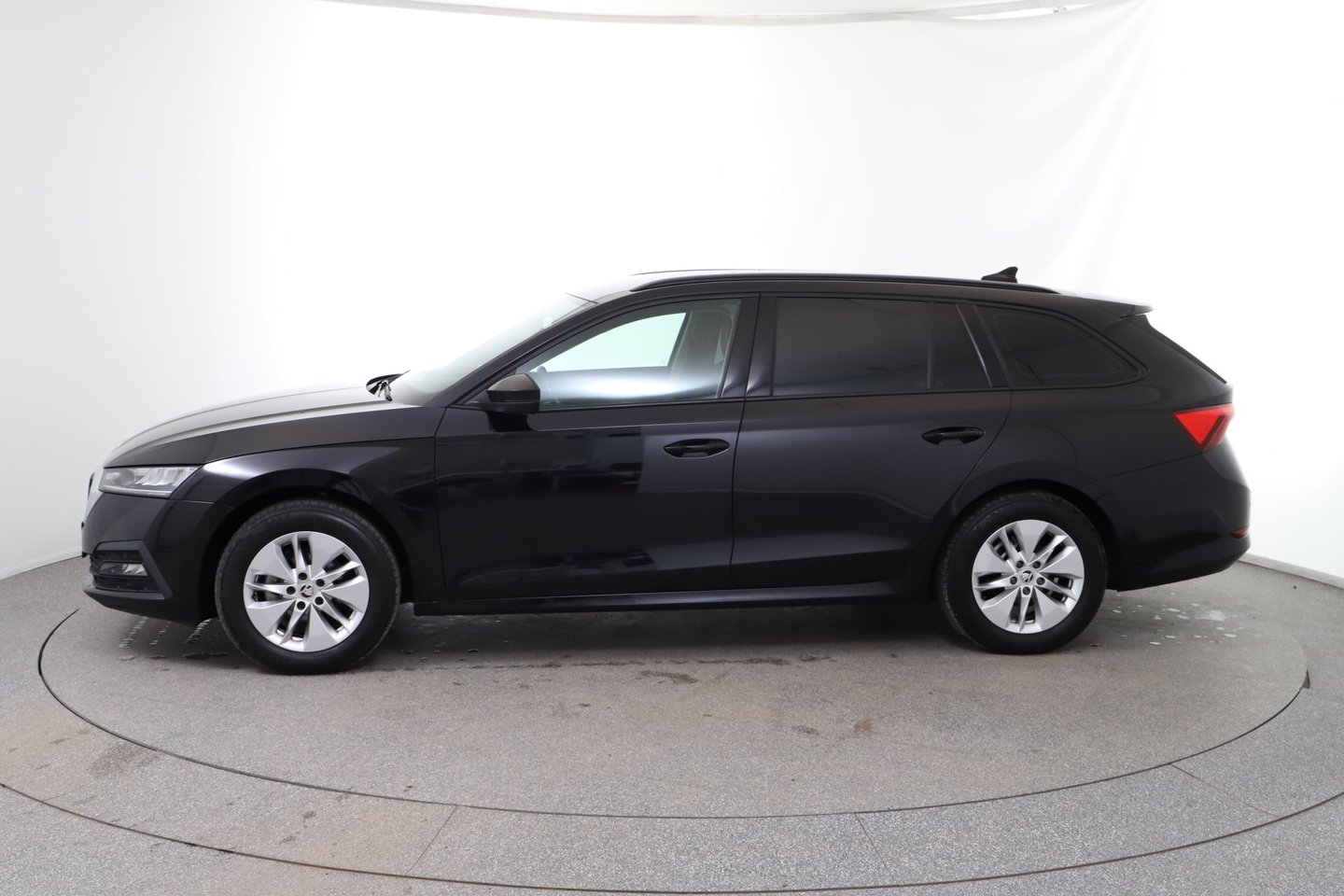 Škoda Octavia Combi Ambition TDI | Bild 2 von 26