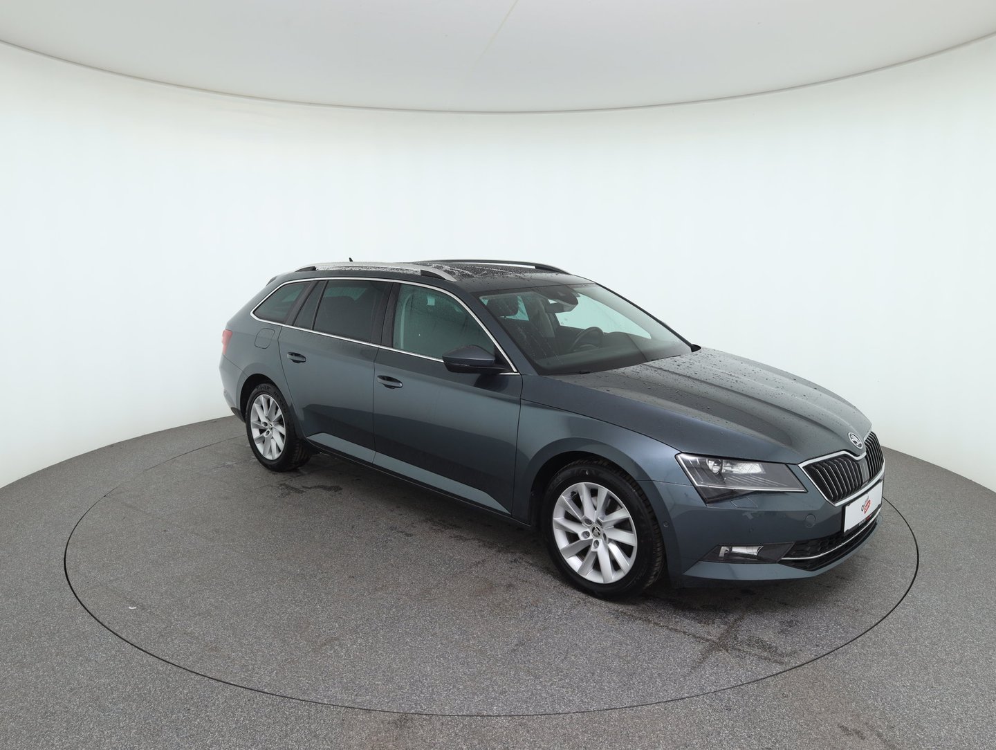 Škoda SUPERB Combi Style TDI DSG | Bild 3 von 31