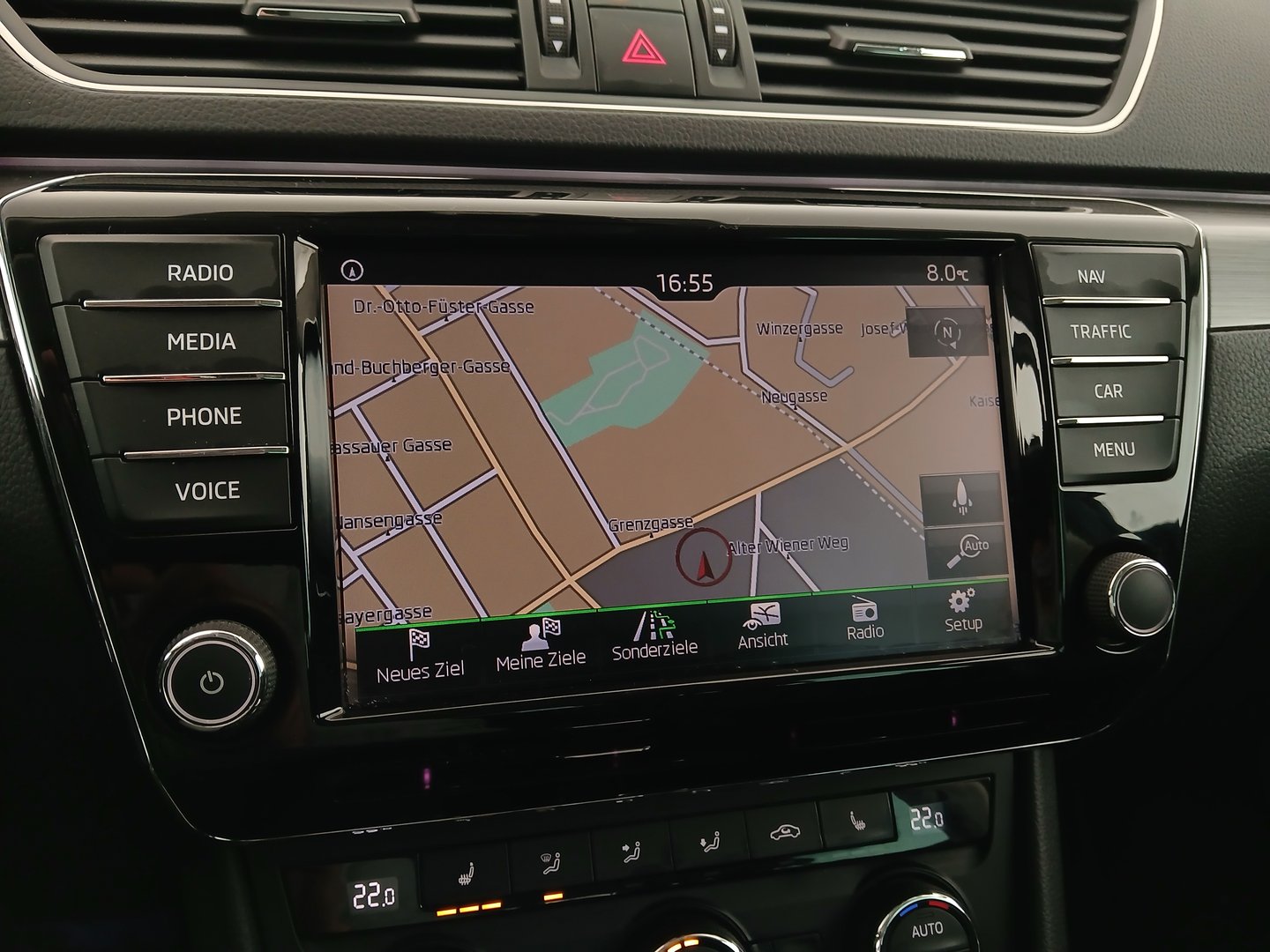 Škoda SUPERB Combi Style TDI DSG | Bild 22 von 31