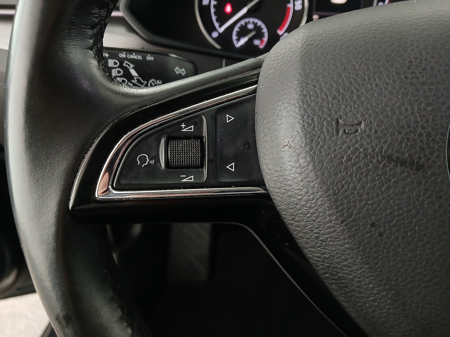 Škoda SUPERB Combi Style TDI DSG | Bild 16 von 31