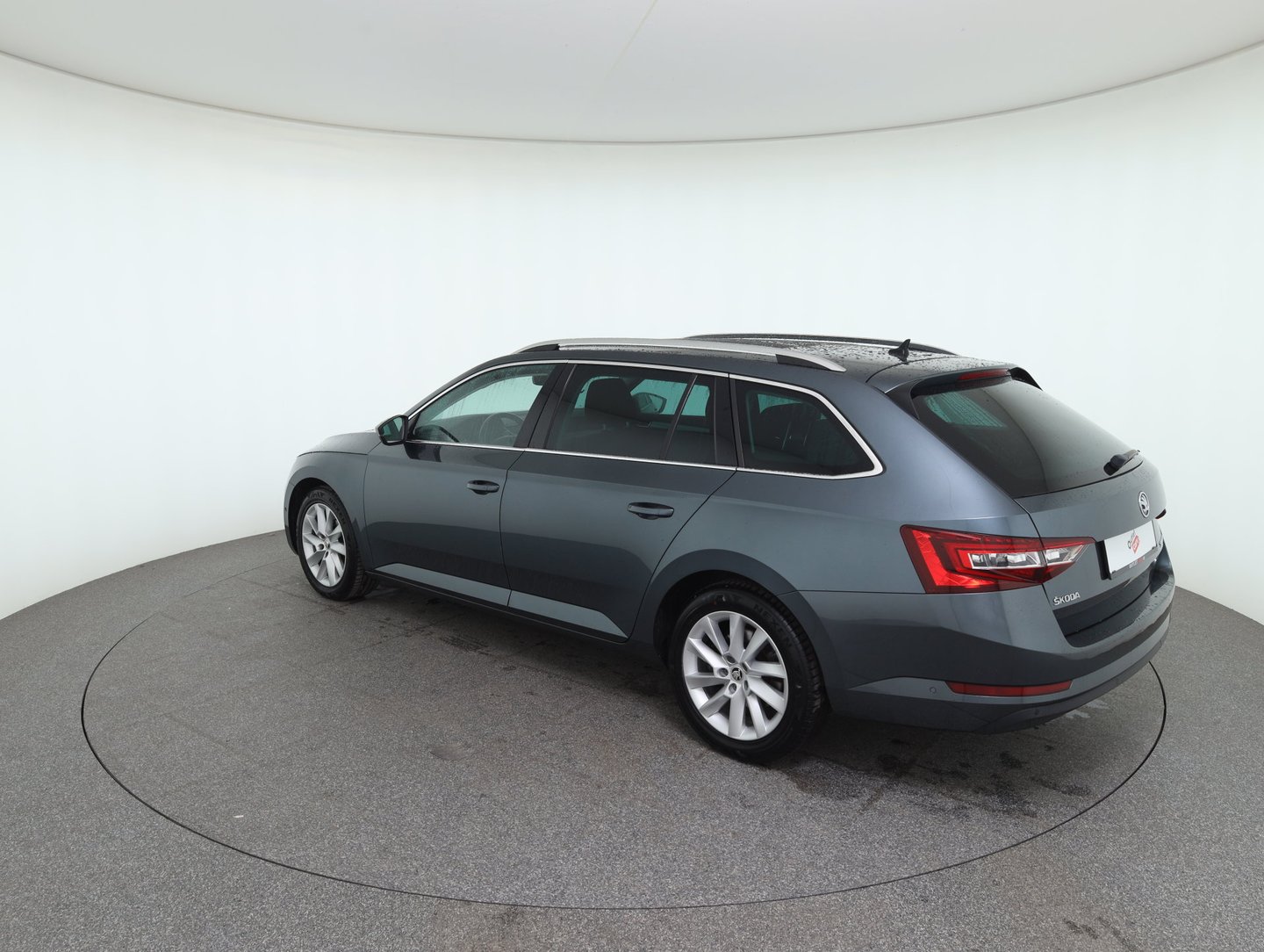 Škoda SUPERB Combi Style TDI DSG | Bild 7 von 31