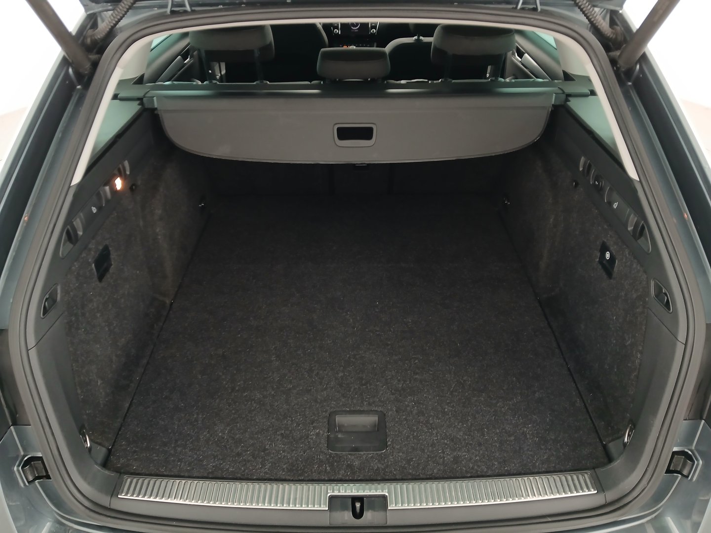 Škoda SUPERB Combi Style TDI DSG | Bild 28 von 31