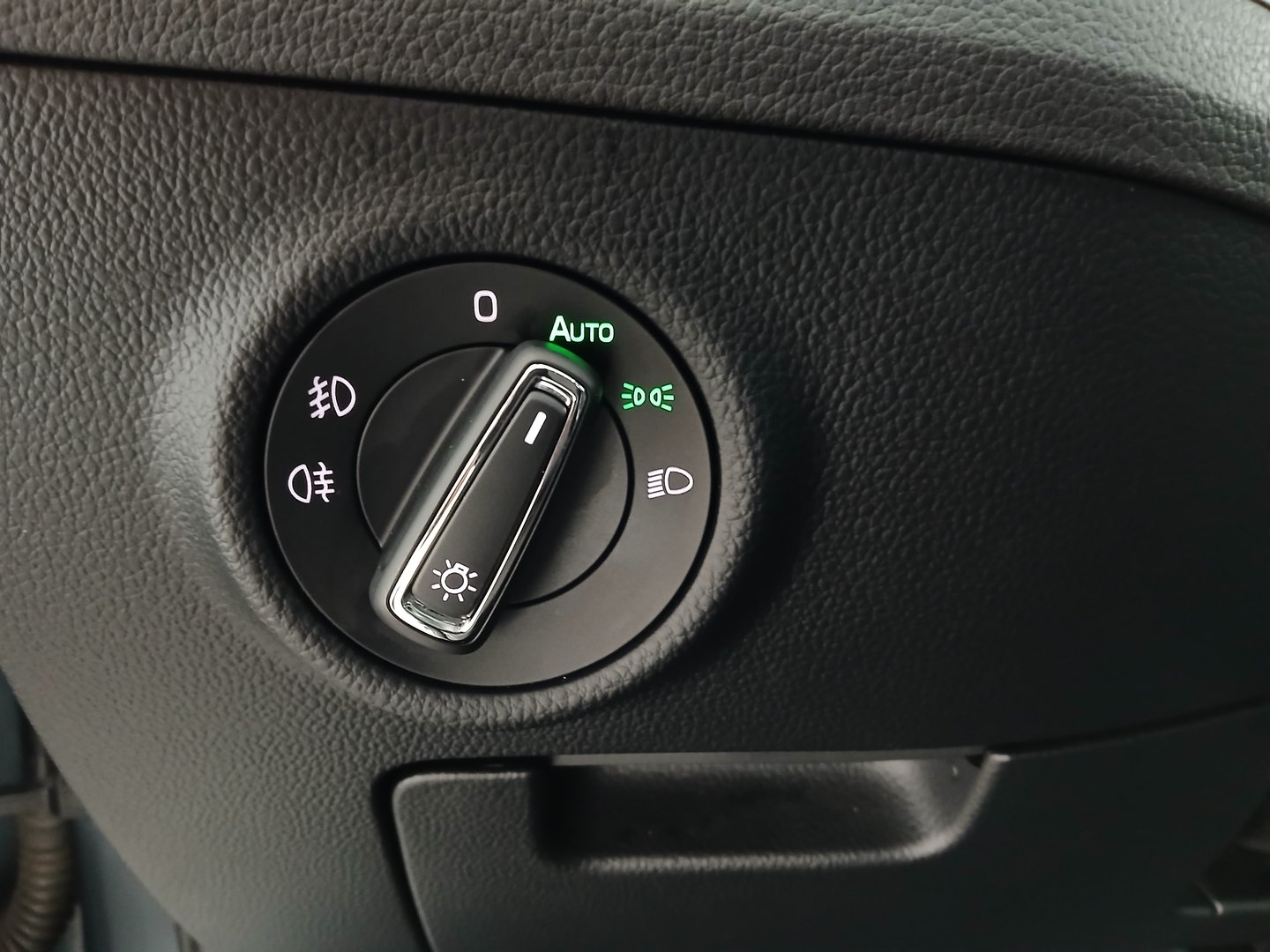 Škoda SUPERB Combi Style TDI DSG | Bild 12 von 31