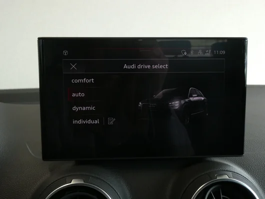 Bild eines Audi Q2 30 TFSI admired