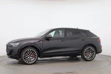 Audi Q8 50 TDI quattro in Mythosschwarz Metallic