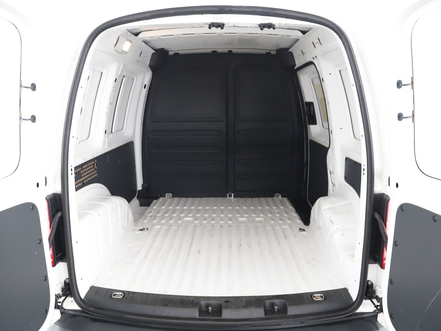 VW Caddy Kastenwagen TDI | Bild 8 von 20