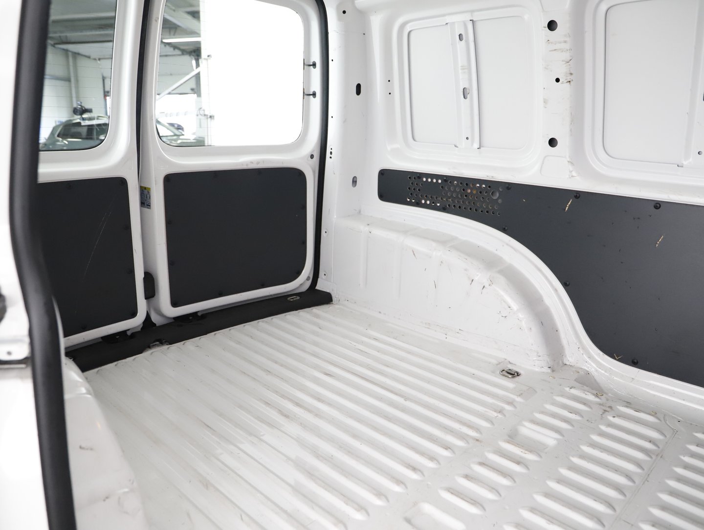 VW Caddy Kastenwagen TDI | Bild 7 von 20