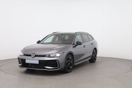 VW Passat Variant R-Line eTSI DSG