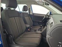 VW T-Roc Design TSI in Ravenna Blue Met.